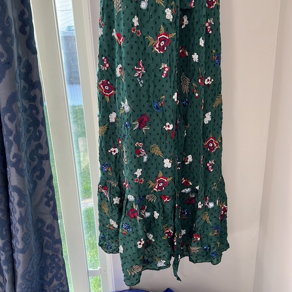 Tularosa Aubrie Dress in Emerald - Picture 3 of 7